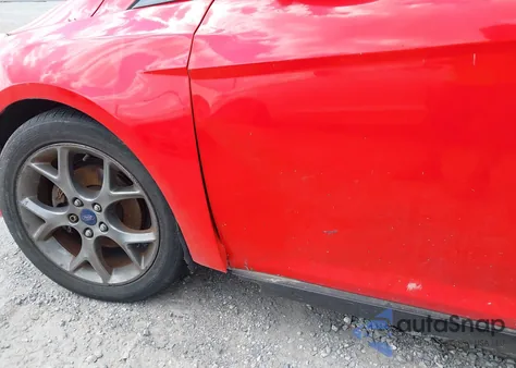 2013 Ford Focus Se z USA, uszkodzony, nr VIN 1FADP3K23DL247701